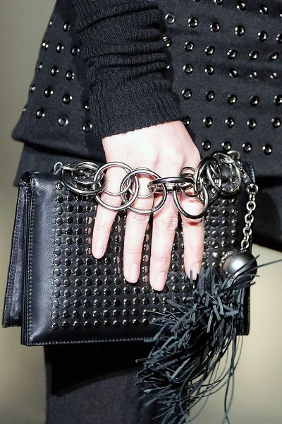 Look 30